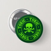 Toxische groene schedel en kruisbeenderen ronde button 5,7 cm (Voorkant /achterkant)