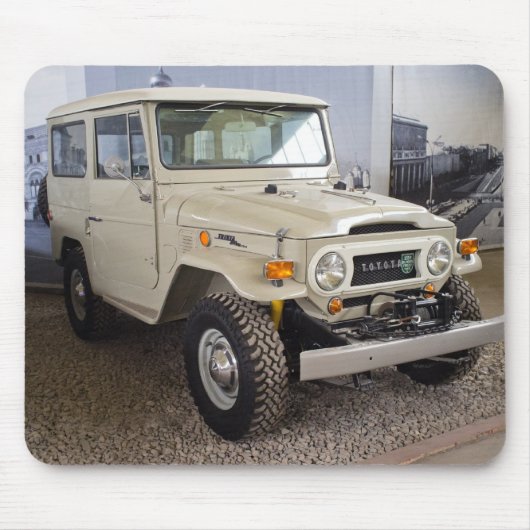 Toyota Land Cruiser BJ40 Muismat (Voorkant)