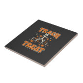 Trach of Behandel Halloween Ademhalingsontwerp Tegeltje (Zijkant)