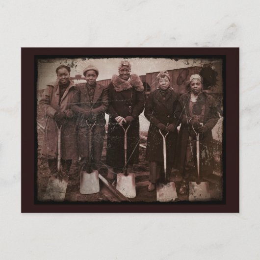 Trackwomen op spoorweg WWII Briefkaart (Voorkant)