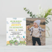 Tractor Boerderij Dierlijke Verjaardagsfeestuitnod Kaart (Staand voorkant)