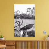 Tractor in Grass Black en White Canvas Print (Insitu (Woonkamer))