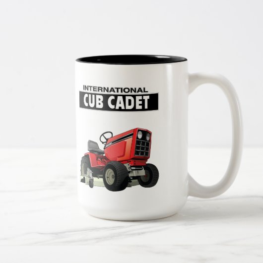 Tractor Mok Red Cub Cadet International Cup (Rechts)
