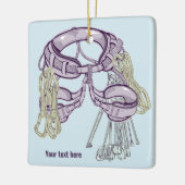 Trad klimharnas en uitrusting keramisch ornament (Links)