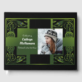 Traditional Green Irish Celtic Design Gastenboek (Voorkant)