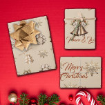 Traditional Merry Christmas Antiek Gold Inpakpapier Vel<br><div class="desc">Het is een seizoen van groeten en geven. Deel je liefde en warmte met degenen die je liefhebt met deze set van 3 traditionele prints in warm goud inpakpapier.</div>