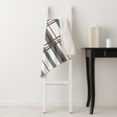 Traditional Plaid Smoke Grey, Deep Burgandy, White Sherpa Deken (In situ)