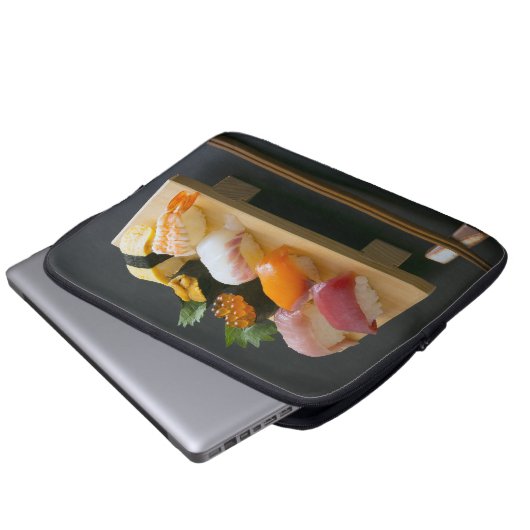 Traditional Sushi Platter – Laptop Sleeve by SUSHI (Voorkant onderkant)