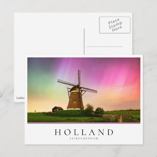 Traditional windmill under the Northern Lights Briefkaart (Voorkant / Achterkant)