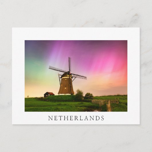 Traditional windmill under the Northern Lights Briefkaart (Voorkant)