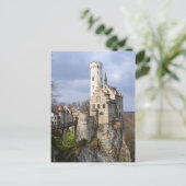 Traditioneel kasteel op Cliff op dag van de troep Briefkaart (Staand voorkant)