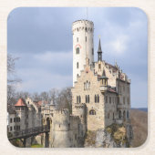 Traditioneel kasteel op Cliff op dag van de troep Kartonnen Onderzetters (Voorkant)