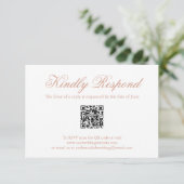 Traditioneel Roos roze formele QR-code bruiloft RSVP Kaartje (Staand voorkant)