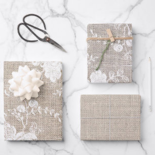 traditioneel rustisch land , gebarsten en aangebo inpakpapier vel