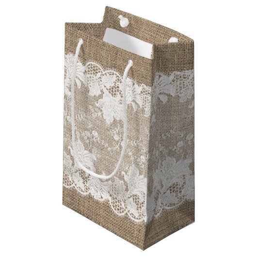 traditioneel rustisch land , gebarsten en aangebo klein cadeauzakje (Voorkant Gekanteld)