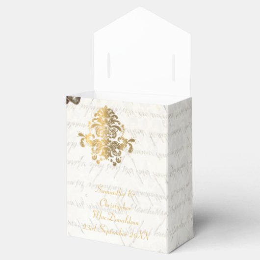 Traditioneel wit perkament en gouden damast bruilo bedankdoosjes (Geopend)