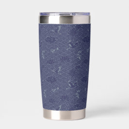 Traditionele blauwe Japanse golf Seigaiha-monogram Geïsoleerde Drinkbeker