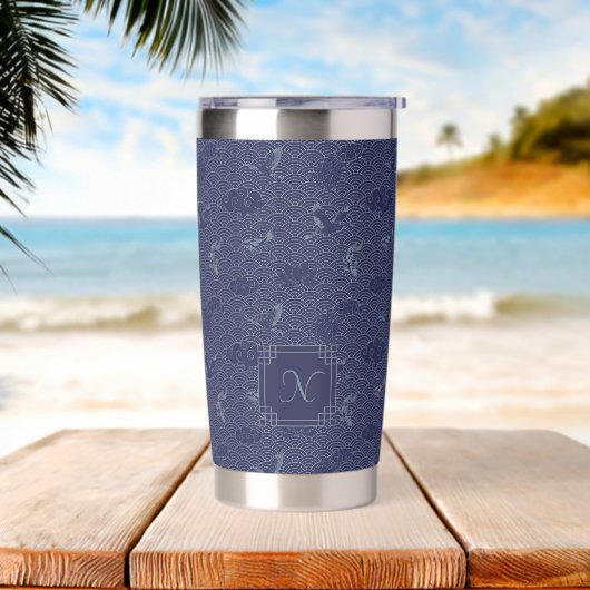 Traditionele blauwe Japanse golf Seigaiha-monogram Geïsoleerde Drinkbeker (Strand)