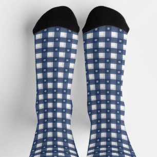 Traditionele blauwe witte gingham geruite sneeuwvl sokken