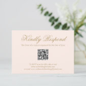 Traditionele Blush Pink formele QR-code bruiloft RSVP Kaartje (Staand voorkant)