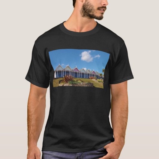 Traditionele Britse strandhuisjes T-shirt (Voorkant)