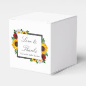 Traditionele Bruiloftsontvangst met Bloemen Bedankdoosjes (Voorkant Zijde)