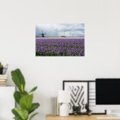 Traditionele en moderne windmolen in het poster va (Thuiskantoor)