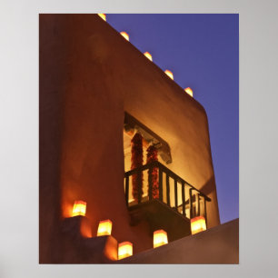 Traditionele farolitos verlichten adobe structuren poster