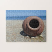 Traditionele Griekse Terracotta Pot op strand Legpuzzel (Horizontaal)