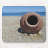 Traditionele Griekse Terracotta Pot op strand Muismat (Voorkant)
