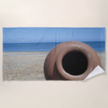 Traditionele Griekse Terracotta Pot op strand