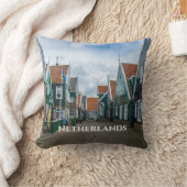 Traditionele houten huizen in het dorp Marken Kussen (Deken)