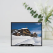 Traditionele houten kool in de sneeuw briefkaart (Staand voorkant)