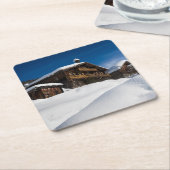 Traditionele houten kool in de sneeuw kartonnen onderzetters (Schuin)