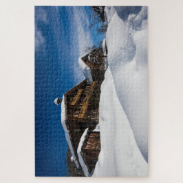 Traditionele houten kool in de sneeuw legpuzzel