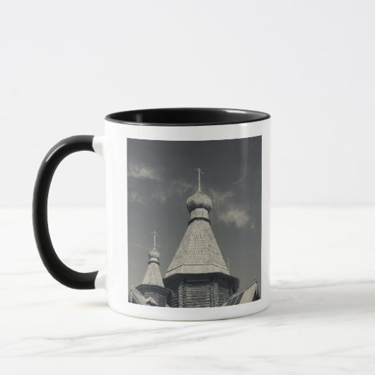 Traditionele houten Russisch-orthodoxe kerk Mok (Links)