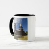Traditionele houten Russisch-orthodoxe kerk Mok (Voorkant links)