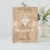 Traditionele Ierse Claddagh Ring Shamrock & Harp Save The Date (Staand voorkant)