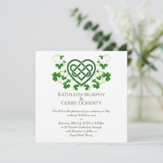 Traditionele Irish Celtic Love Knot en Shamrocks Kaart (Staand voorkant)