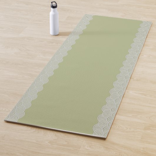 Traditionele Japandi Wave Patroon Sage Groen Yogamat (In situ)