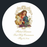 Traditionele katholieke Klassieke Eerste Heilige C Ronde Sticker<br><div class="desc">Geef ons prachtige,  traditionele katholieke Stropdas van de Eerste Heilige Communie een persoonlijk tintje met twee engelen die de Heilige Eucharisus aanprijzen. Alle tekst en doopvonten kunnen worden gewijzigd.</div>