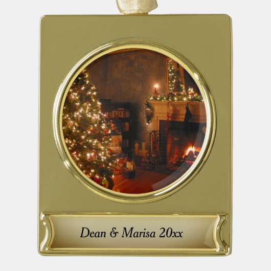 Traditionele Kerstmis Aanpassen en Datum Verguld Banner Ornament (Voorkant)