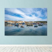 Traditionele kleurrijke vissersboten in de haven canvas afdruk (Insitu (Houten vloer))