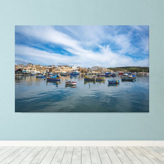 Traditionele kleurrijke vissersboten in de haven canvas afdruk (Insitu (Houten vloer))