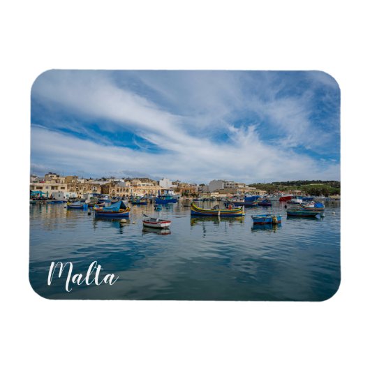 Traditionele kleurrijke vissersboten in de haven magneet (Horizontaal)