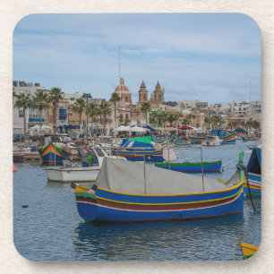Traditionele kleurrijke vissersboten op Malta Bier Onderzetter