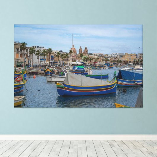 Traditionele kleurrijke vissersboten op Malta Canvas Afdruk (Insitu (Houten vloer))