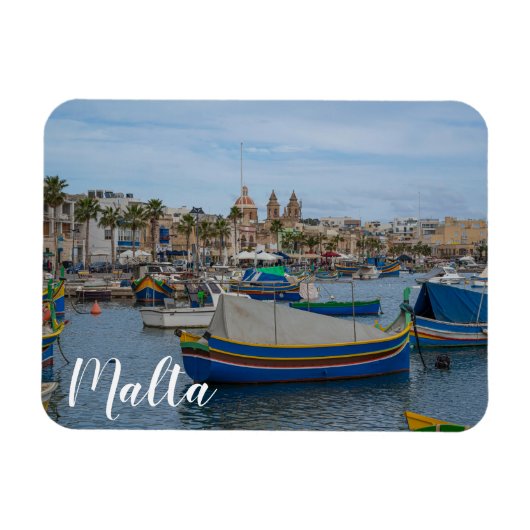 Traditionele kleurrijke vissersboten op Malta Magneet (Horizontaal)