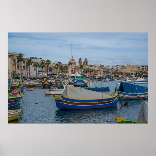 Traditionele kleurrijke vissersboten op Malta Poster (Voorkant)