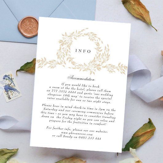 Traditionele Monogram Blush Crest Elegante Bruilof Informatiekaartje